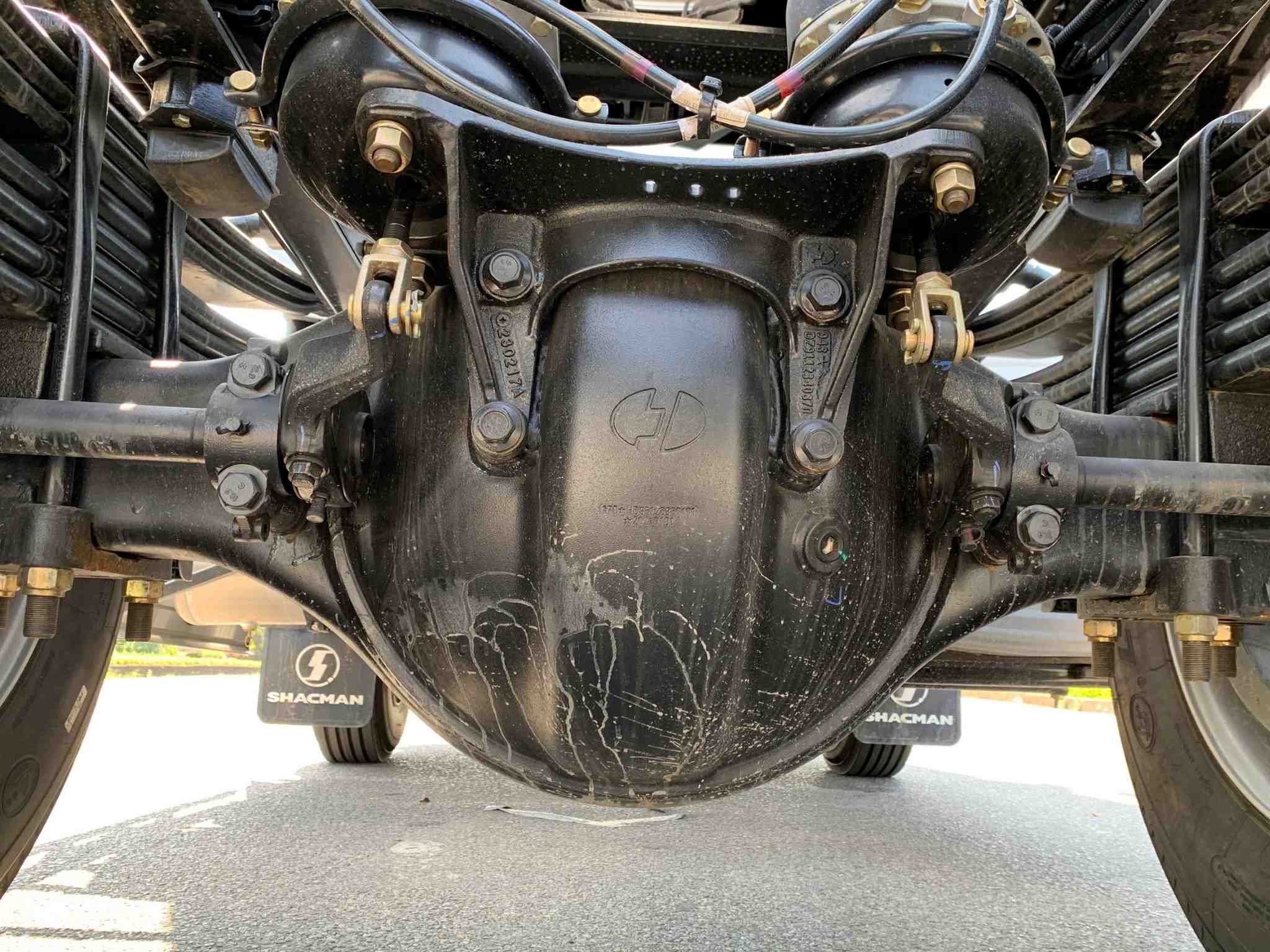cau-xe-shacman-h3000s-1-cau-300-hp